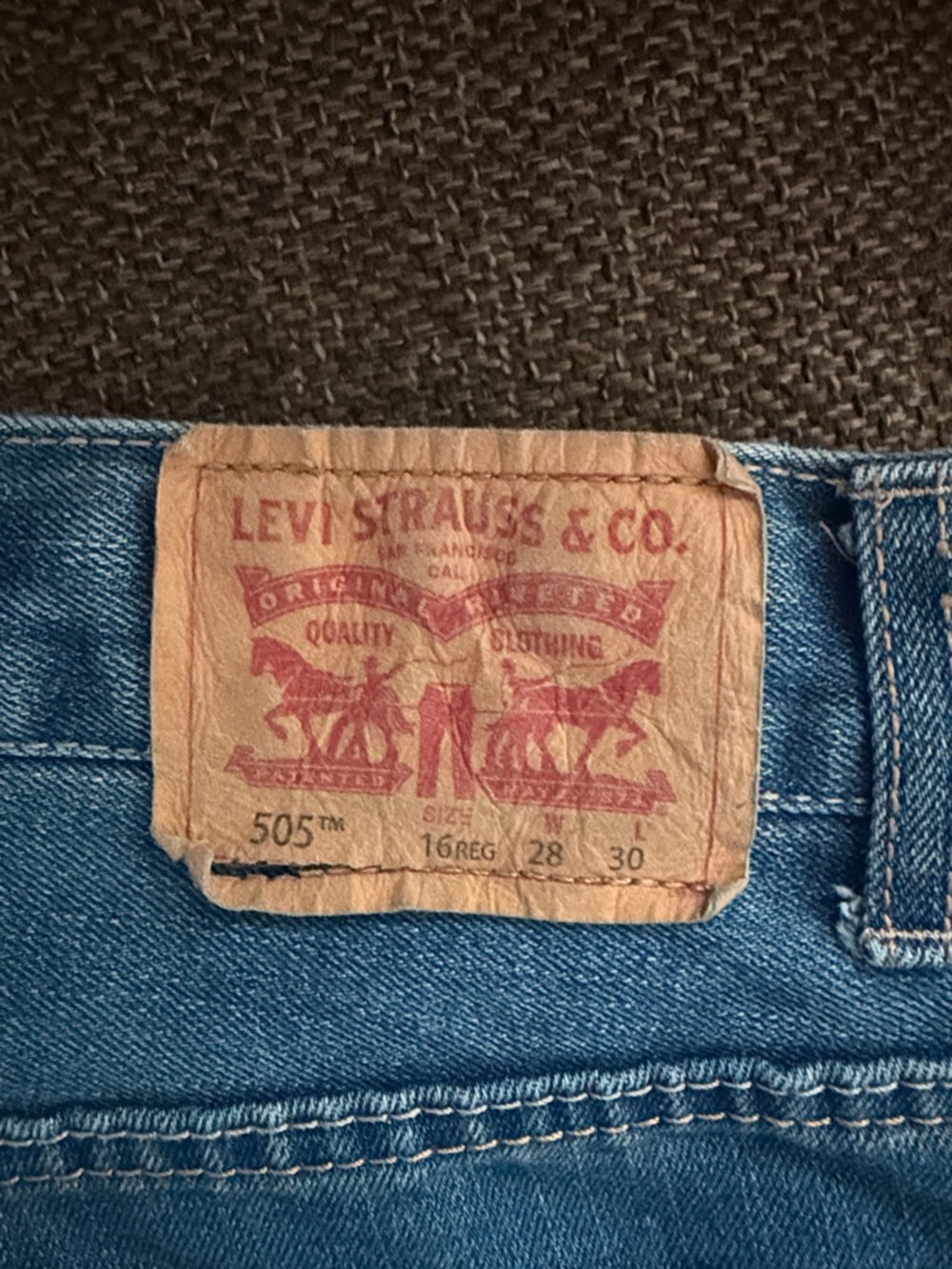Levi's Men's Straight-Leg Jeans in Medium Blue with Leather Patch
